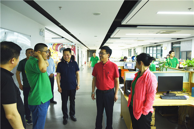 關懷暖人心，618大促集團領導慰問電商團隊