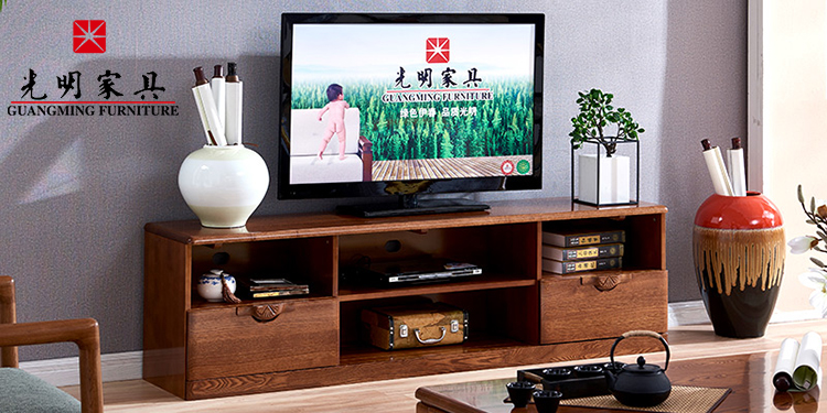 大家好，我是做家具的，我叫光明