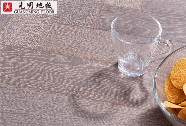 要選實木地板的人不知道這些內容你還是再想想吧！
